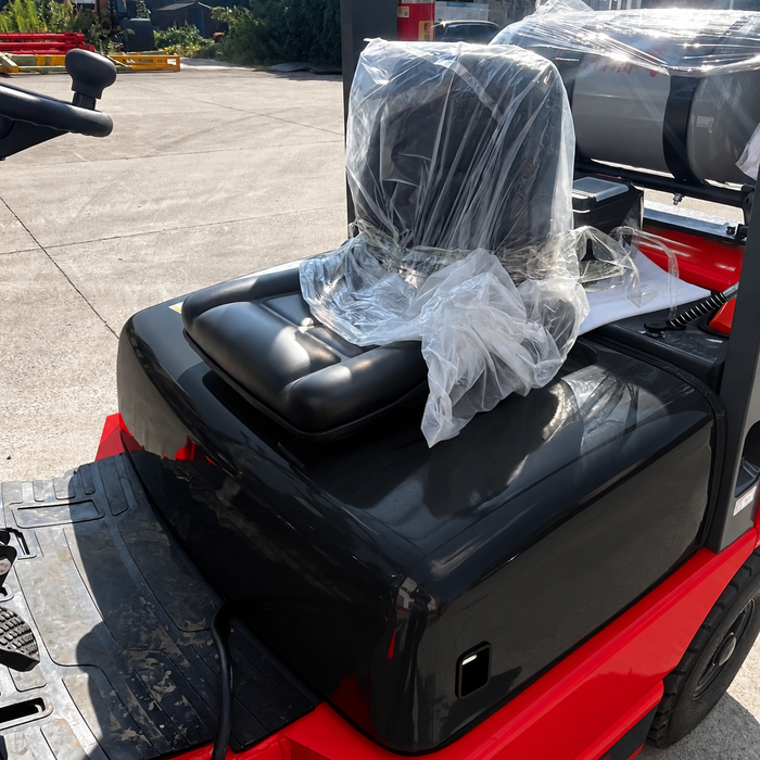 OF-L25 operator seat and engine cover
